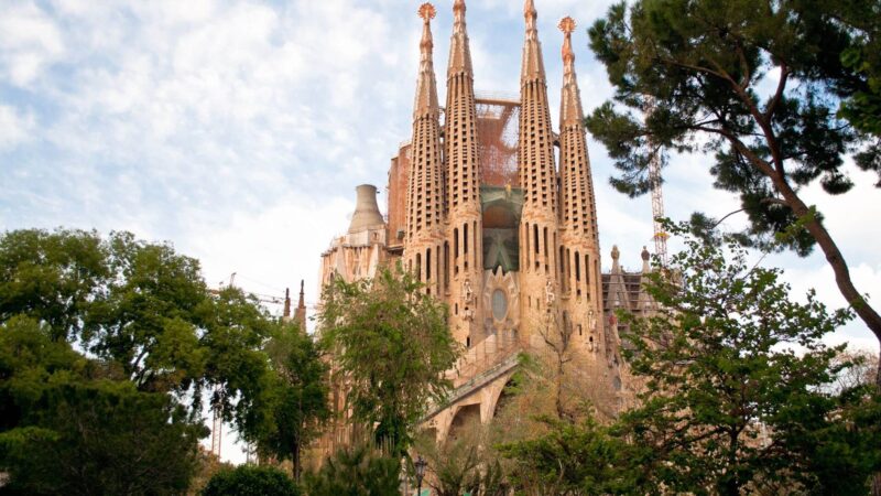 Sagrada Familia in Barcelona, a must-see sight during a Spain tour