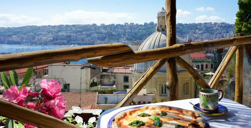 Classic Neapolitan pizza, a must-try thing on an Italy tour