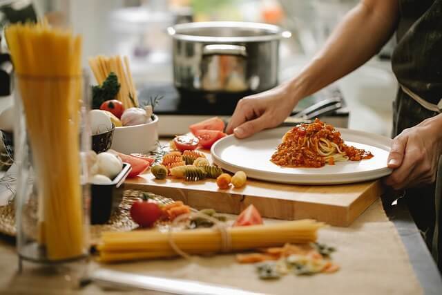 Traditional pata cooking class, a great activity to add to your Italy tour